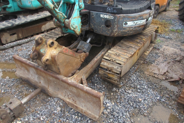 KOBELCO SK30SR เก่านอก เอวแน่น ปั็มแรง พร้อมหัวเจาะ เอาไปเลย น้องร็อคจัดให้