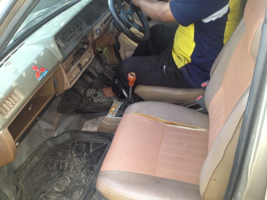 มิตซู แชม  ติดแก๊สแล้ว เครื่องดี แอร์เย็น รถพร้อมใช้