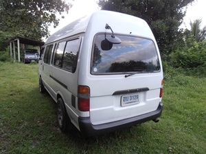 ขายรถตู้คอมมิวเตอร์ หลังคาสูง ช่วงยาว (วีไอพี) รถได้เดิม บางๆ ขายถูกด่วน