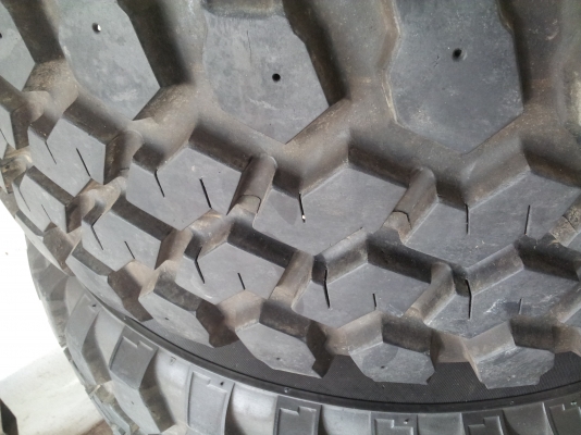 ขายล้อยาง 285 75 16 MUTSTAR พร้อมแม็กลายเบรดเล่