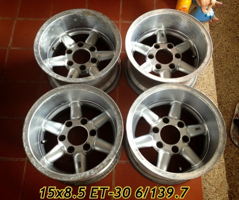 ขายล้อแท้ SRS Germany ขอบ 15x8.5 ET-30 6/139.7 ออฟลึก 5 นิ้ว ล้นๆ เลยครับ