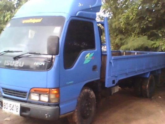 รถ ISUZU  130  เทอร์โบ  เครื่องดี  ครัชชีสวย   แอร์เย็น   รถห้างแท้