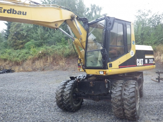 New stock CAT M312 รถขุดล้อยางสภาพสวย นำเข้าจากยุโรป ราคาโดน ๆ ครับ