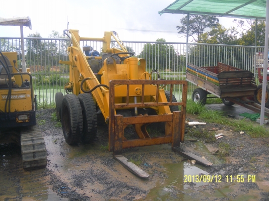 รถตักโคมัสสุSD20-4เก่านอกพร้อมใช้ราคาถูก195000สนใจโทร0816426706