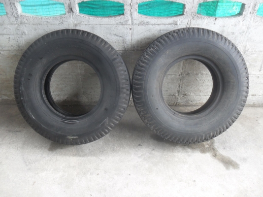 ยาง BRIDGESTONE 825-16 สวยๆ 1 คู่ ราคา 2500 บาท