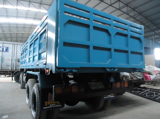 10 ล้อ ISUZU ร๊อกกี้ 240แรง รุ่นแรก