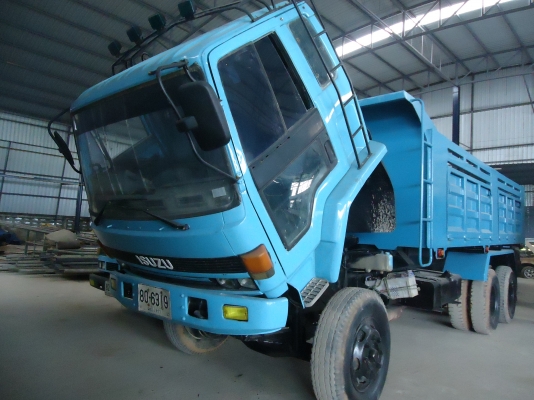 10 ล้อ ISUZU ร๊อกกี้ 240แรง รุ่นแรก