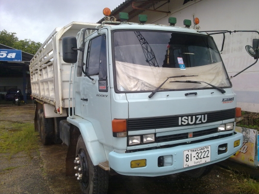 รถบรรทุก 10  ISUZU รุ่น ROCKY 195 แรงม้า ดัมพ์