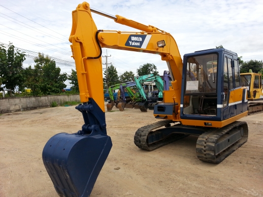 ขายรถแบคโฮ KOBELCO SK03 นำเข้าจากญิ่ปุ่นสภาพรถ 95\% เอกสารอินวอย รถพร้อมใช้งาน ไม่เคยผ่านการใช้งานในไทย