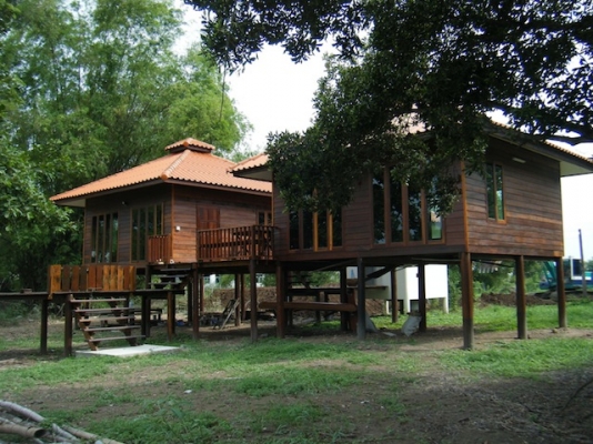 ขายที่ี่ดินติดเเม่น้ำ