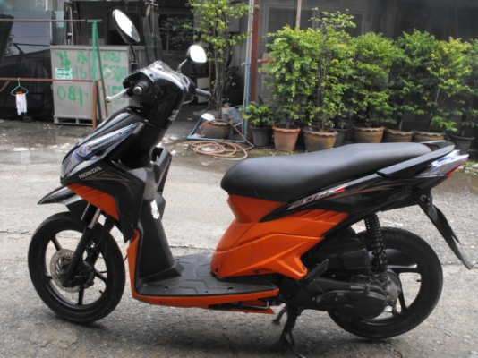 ขาย Click 110 I  ปลายปี 52 ล้อแม็ก