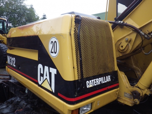 ขายรถขุดล้อยาง CAT M312  Yr.1998 สภาพดีมากครับ มีไลด์หัวเจาะ เก๋งสวย บอร์ดี้โอครับ ใช้งานได้เลย  ราคาไม่สูงครับ โทรมานะ 085-9049669