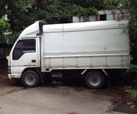 ขายด่วน รถบรรทุก 4 ล้อใหญ่ ISUZU รถห้างแท้ พร้อมตู้อย่างดี จดทะเบียนปี 2549 ขายเพียง 475,000 ขายด่วน รถบรรทุก 4 ล้อใหญ่ ISUZU รถห้างแท้ พร้อมตู้อย่างดี จดทะเบียนปี 2549 ขายเพียง 475,000