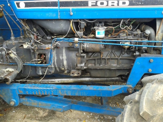 ขายด่วนรถไถฟอร์ด 6610 4*4 คานหน้าคาลาโล่ ทะเบียนพร้อม