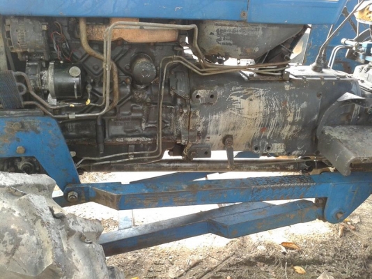 ขายด่วนรถไถฟอร์ด 6610 4*4 คานหน้าคาลาโล่ ทะเบียนพร้อม