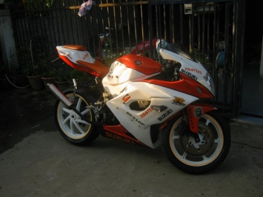 ขาย แฟริ้ง gsxr1000 แต่ง ราคา 5500 ขาย แฟริ้ง gsxr1000 แต่ง ราคา 5500