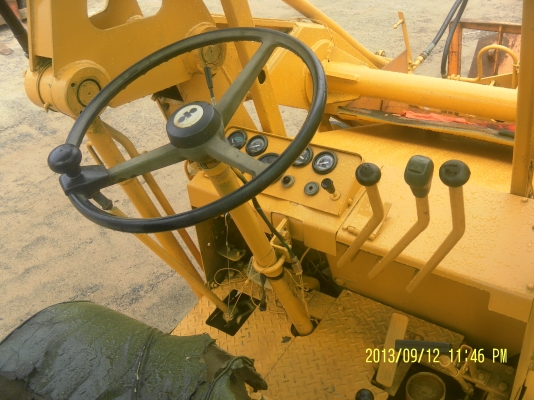 ขายรถตักโคมัสสุSD20-5เก่านอกพร้อมใช้ราคาถูก290000โทร0816426706