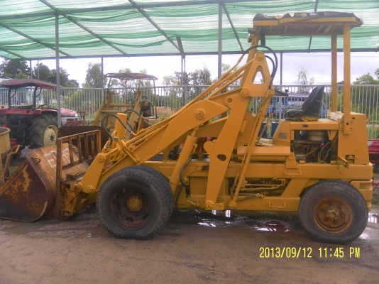 ขายรถตักโคมัสสุSD20-5เก่านอกพร้อมใช้ราคาถูก290000โทร0816426706