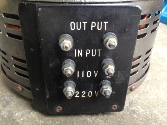 ขาย Yokoyama Variable Tranformer หม้อแปลงไฟฟ้า ปรับโวล์ ได้ตั้งแต่ 0-260 V สภาพดี พร้อมใช้งาน