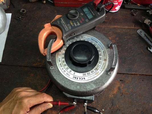 ขาย Yokoyama Variable Tranformer หม้อแปลงไฟฟ้า ปรับโวล์ ได้ตั้งแต่ 0-260 V สภาพดี พร้อมใช้งาน