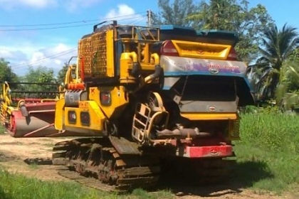 ขายรถเกี่ยว KM47 อุ้ม 2.5 ตัน พร้อมใช้ รถใช้งานอยู่ 088-4501277 ขายรถเกี่ยว KM47 อุ้ม 2.5 ตัน พร้อมใช้ รถใช้งานอยู่ 088-4501277