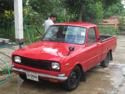 มาสด้า 1000 เรโทน้อย