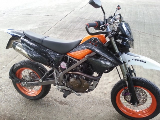ขายkawasaki D-tracker 150 คาบู ใช้น้อย อายุ1ขวบ วิ่งไป 3พันกว่าโล