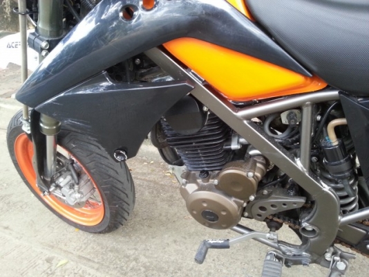 ขายkawasaki D-tracker 150 คาบู ใช้น้อย อายุ1ขวบ วิ่งไป 3พันกว่าโล