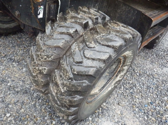 ขายรถขุดล้อยาง CAT M312  Yr.1998 สภาพดีมากครับ มีไลน์หัวเจาะ เก๋งสวย บอร์ดี้โอครับ ใช้งานได้เลย  ราคาไม่สูงครับ โทรมานะ 085-9049669