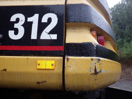 ขายรถขุดล้อยาง CAT M312  Yr.1998 สภาพดีมากครับ มีไลน์หัวเจาะ เก๋งสวย บอร์ดี้โอครับ ใช้งานได้เลย  ราคาไม่สูงครับ โทรมานะ 085-9049669