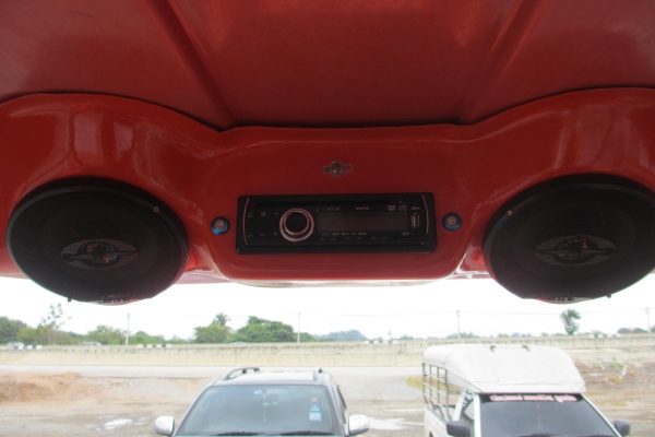 KUBOTA L4708 MAX พร้อมเครื่องเสียงติดตัวรถ แถมผานตราช้าง พร้อมใบมีดดันดินหน้า