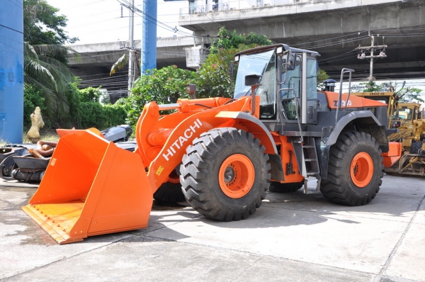 HITACHI  ZW 310  SN  00278