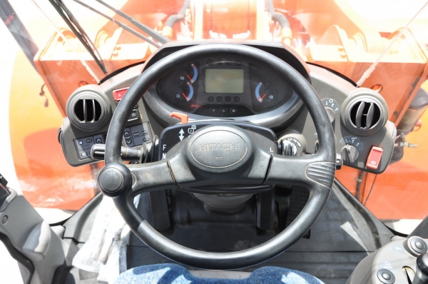 HITACHI  ZW 310  SN  00278