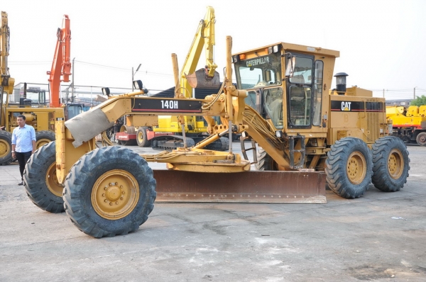 CATERPILLAR  140 H  SN  2ZK04697