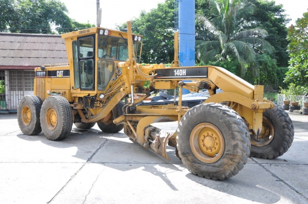 CATERPILLAR  140 H  SN  2ZK03075