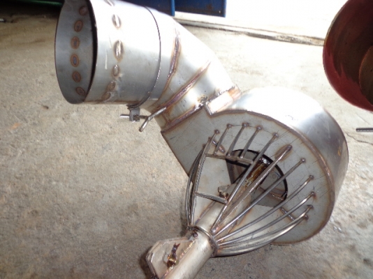 ท่อวิดน้ำพุ่งกระฉูด