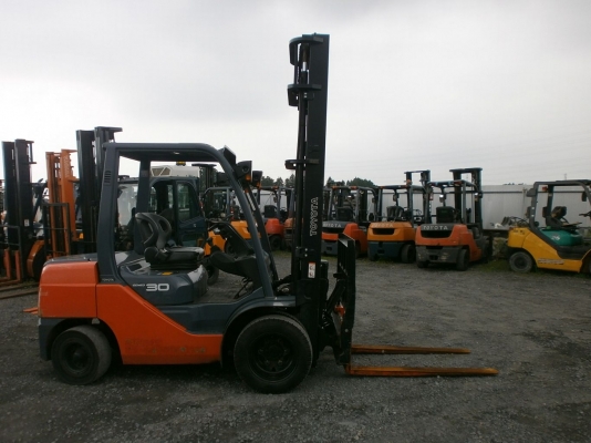 TOYOTA ร่น 8 FD30 เกียร ออโต้ เครื่อง 3 z