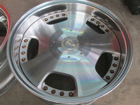 Big B ล้อซิ่ง ขายล้อม้าทอง