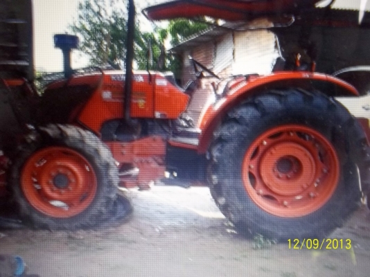 ขายรถไถคูโบต้า  M 7040    4x4   ใช้งาน2100 ชั่วโมง