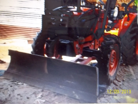 ขายรถไถคูโบต้า  M 7040    4x4   ใช้งาน2100 ชั่วโมง