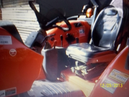 ขายรถไถคูโบต้า  M 7040    4x4   ใช้งาน2100 ชั่วโมง