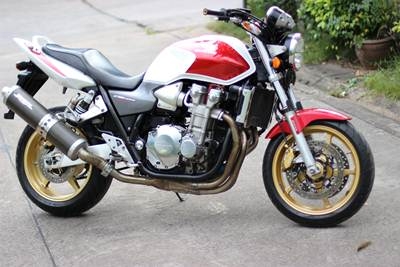 ขอขายด่วน CB1300 ปี2005 สรรพสามิตร