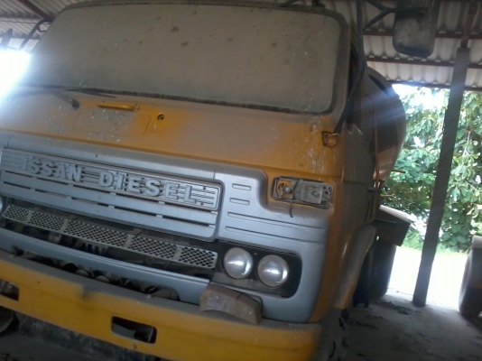 รถโม่ปูนUD 4 คันอีซูซุหัว3ใบปัด2หัวใหญ่2หัวเล็ก CW 30 2 คัน รวมทั้งหมด 4 คันยกชุด 380000 ใช้แล้วจอด2 คัน ต้องปรับปรุง2 คัน ใช้งานอยู่ 2คัน