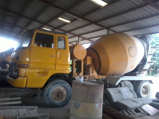 รถโม่ปูนUD 4 คันอีซูซุหัว3ใบปัด2หัวใหญ่2หัวเล็ก CW 30 2 คัน รวมทั้งหมด 4 คันยกชุด 380000 ใช้แล้วจอด2 คัน ต้องปรับปรุง2 คัน ใช้งานอยู่ 2คัน