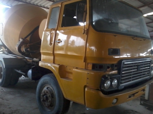 รถโม่ปูนUD 4 คันอีซูซุหัว3ใบปัด2หัวใหญ่2หัวเล็ก CW 30 2 คัน รวมทั้งหมด 4 คันยกชุด 380000 ใช้แล้วจอด2 คัน ต้องปรับปรุง2 คัน ใช้งานอยู่ 2คัน