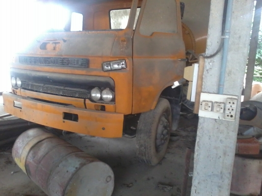 รถโม่ปูนUD 4 คันอีซูซุหัว3ใบปัด2หัวใหญ่2หัวเล็ก CW 30 2 คัน รวมทั้งหมด 4 คันยกชุด 380000 ใช้แล้วจอด2 คัน ต้องปรับปรุง2 คัน ใช้งานอยู่ 2คัน