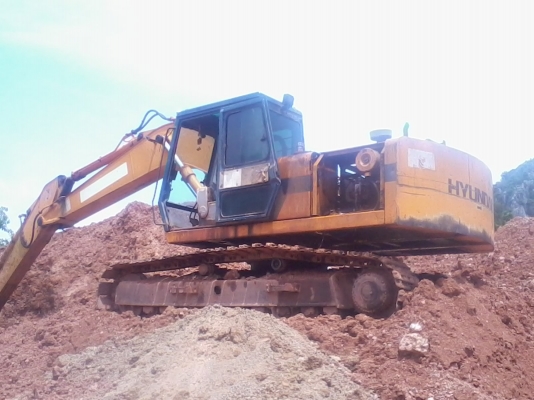 แมคโคหุ่นไดเครื่องมิซซู 6D15 ปั้มไฮดรอลิค K3V เอวแน่นโซ่ดีลอนเลอร์ 9ลูกใบมีหายหลุดบ้างเครื่องดีทำงานได้ตามสภาพ 380000