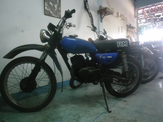 ขายด่วนTS125ท่อแซกพร้อมทะเบียนหายากครับพร้อมใช้