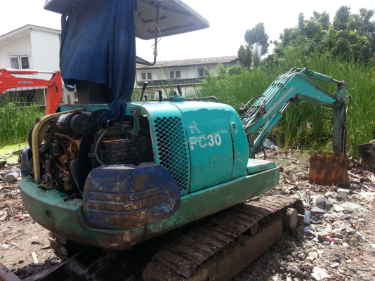 ขาย รถแบ็คโฮ KOMATSU PC30-7 ขาย รถแบ็คโฮ KOMATSU PC30-7