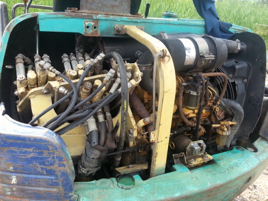 ขาย รถแบ็คโฮ KOMATSU PC30-7 ขาย รถแบ็คโฮ KOMATSU PC30-7